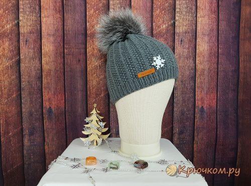 Шапка спицами для женщин Рисинка